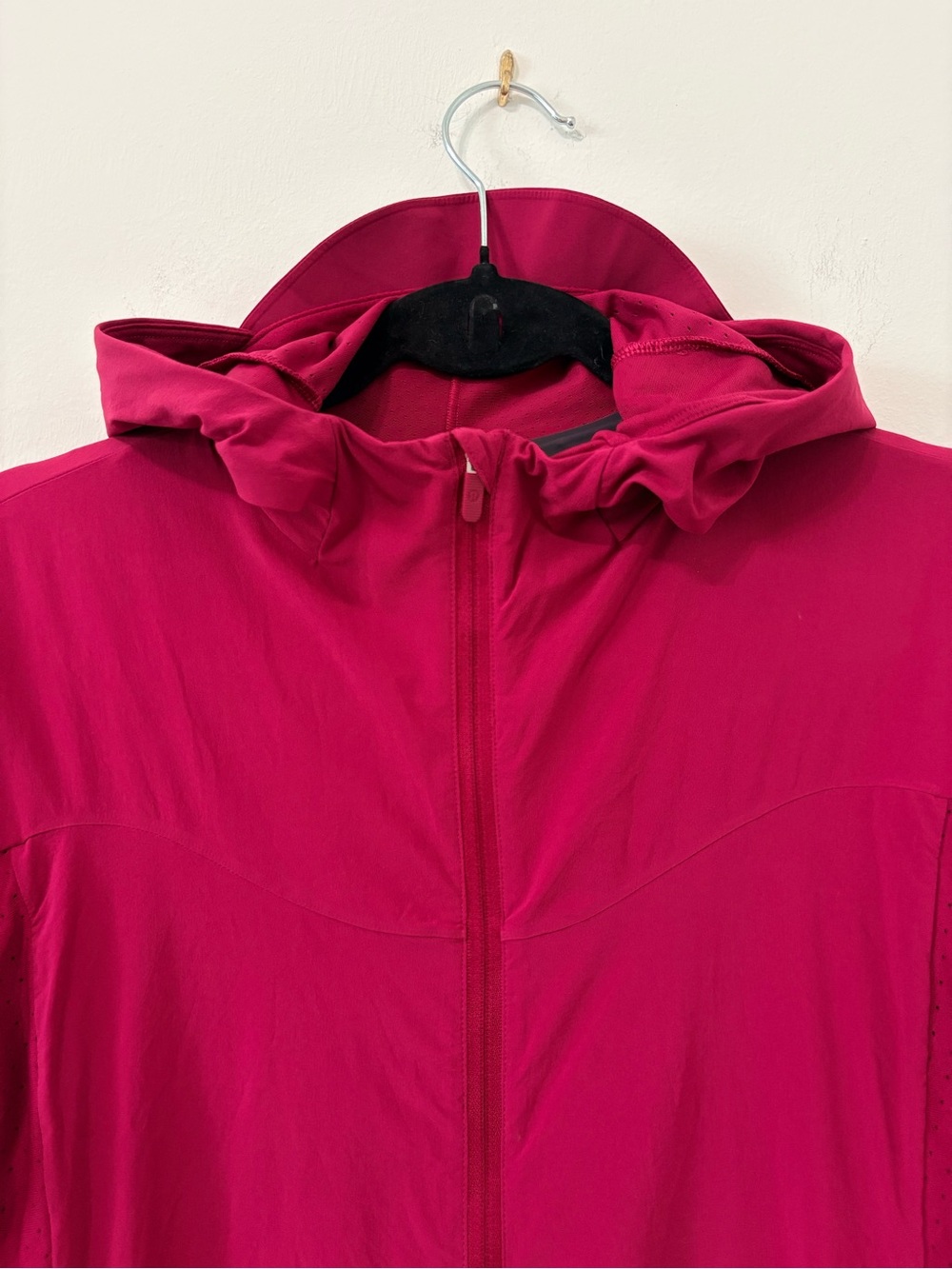 Lululemon SenseKnit Composite Running Jacket Size 6 Pomegranate EUC - Picture 3 of 14
